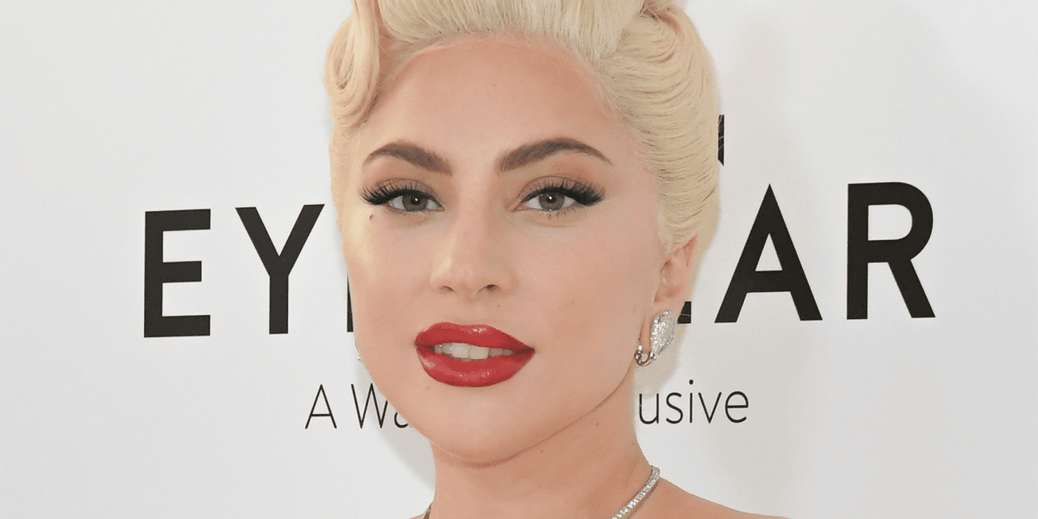 lady-gaga-tries-the-cloud-nails-trend-in-a-rare-minimal-moment