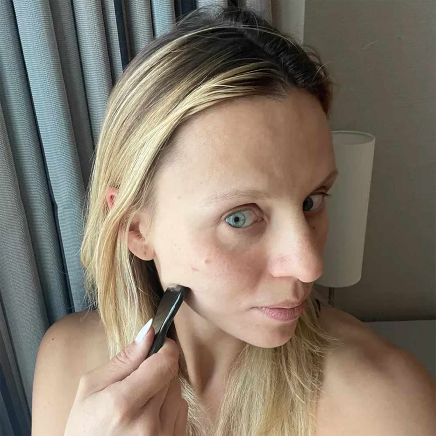 we-tested-the-luxe-lanshin-pro-gua-sha-tool—here-our-our-honest-thoughts