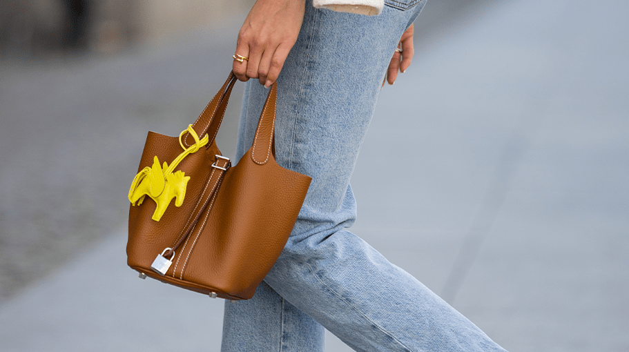the-15-best-everyday-bags-to-casually-carry-your-daily-essentials-in style