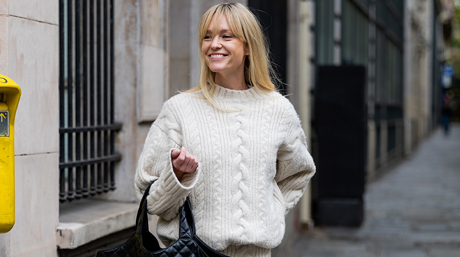the-18-best-women’s-sweaters-for-cute-and-cozy-style-this fall