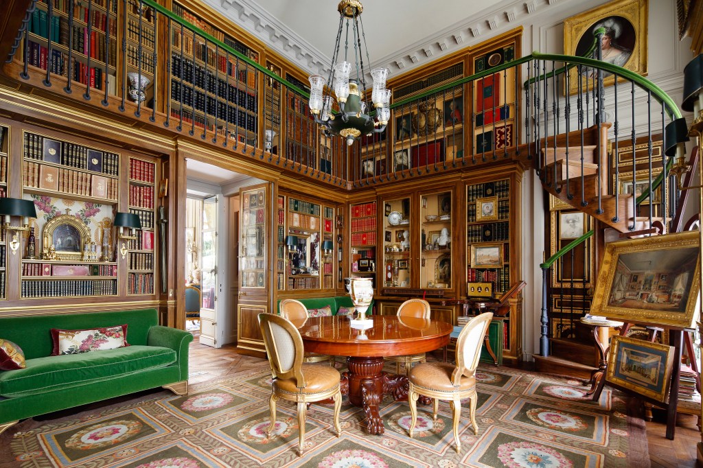 sotheby’s-to-sell-eclectic-art-and-royal-furniture-collection-of-hermes descendant
