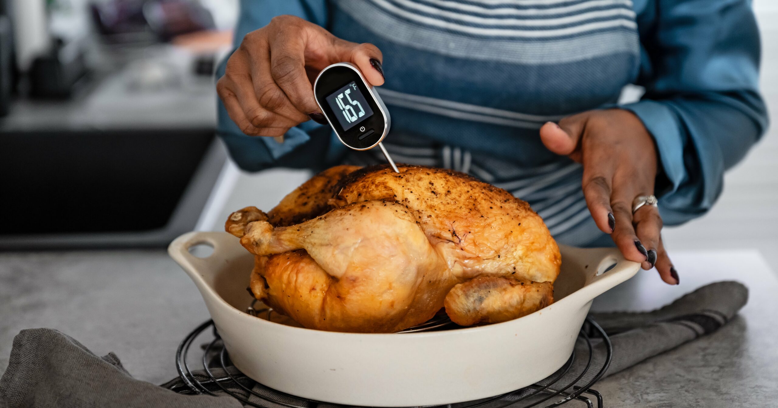 when-your-turkey-reaches-this-internal-temperature,-it’s-officially-done