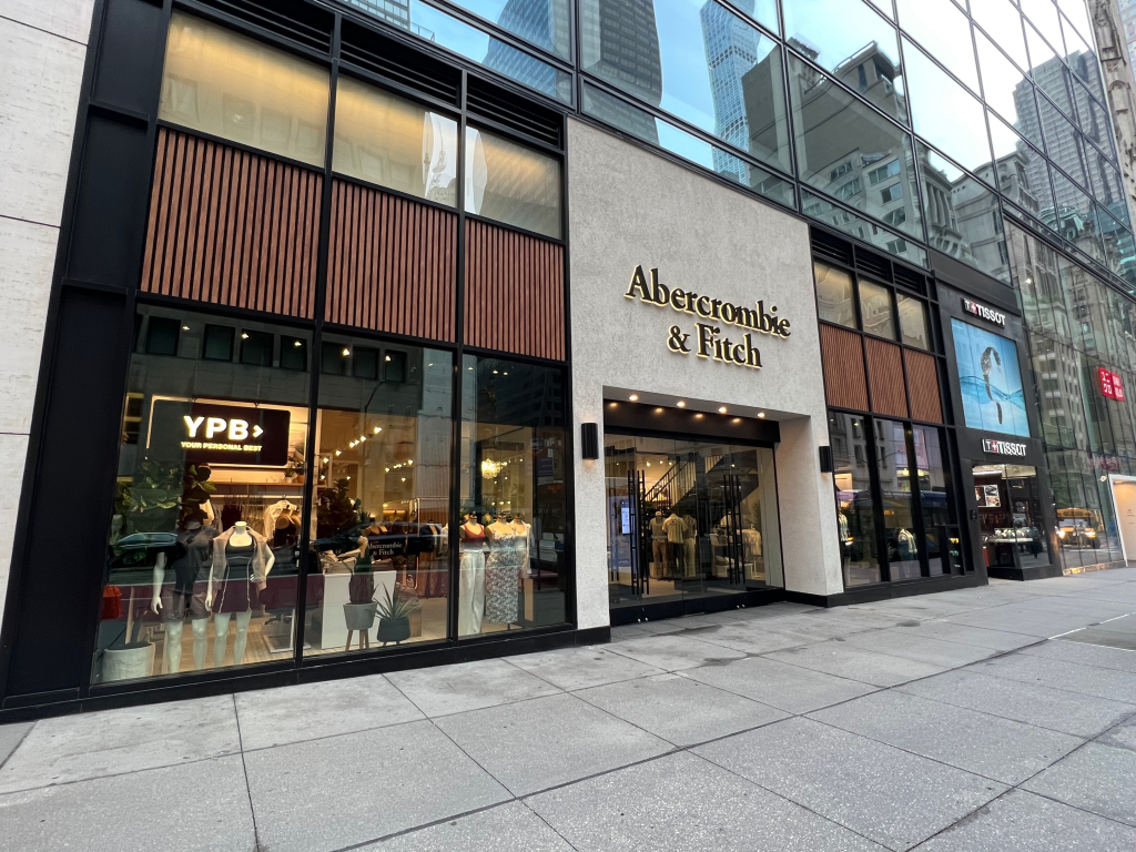 abercrombie-&-fitch-posts-another-solid quarter