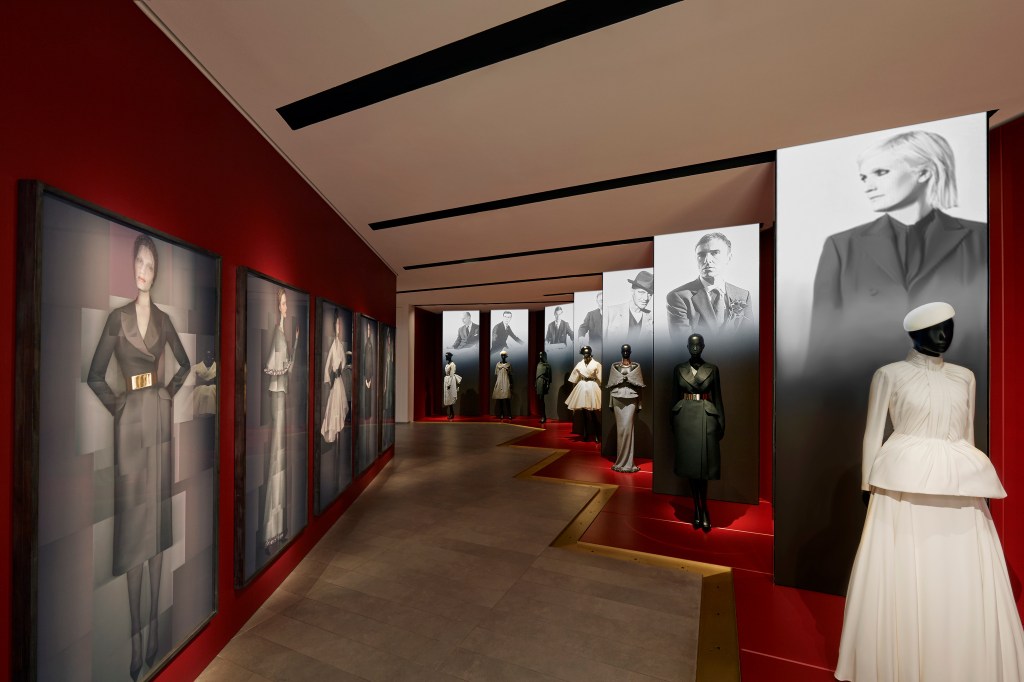 women-artists-shine-in-new-dior exhibition