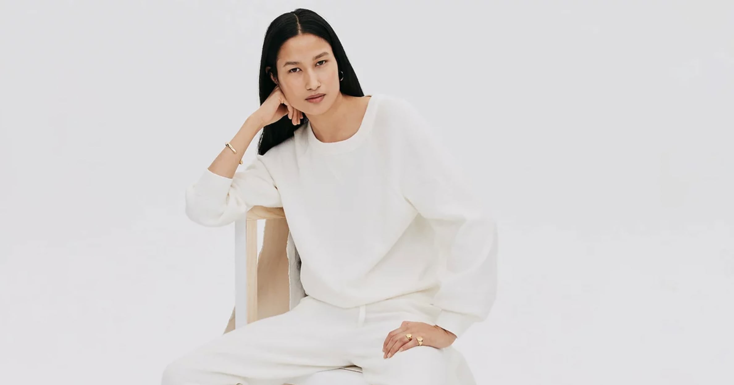 the-best-cashmere-loungewear-sets-to-shop-on-sale-for-black-friday