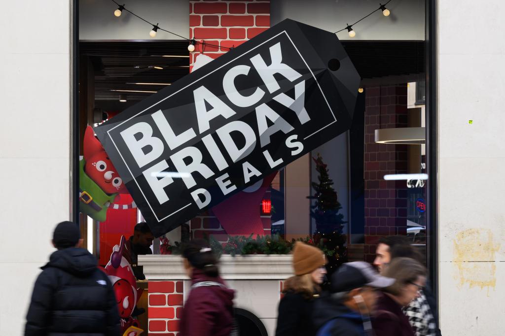 black-friday-gives-retail-early-gift,-yet-no-bellwether-for season