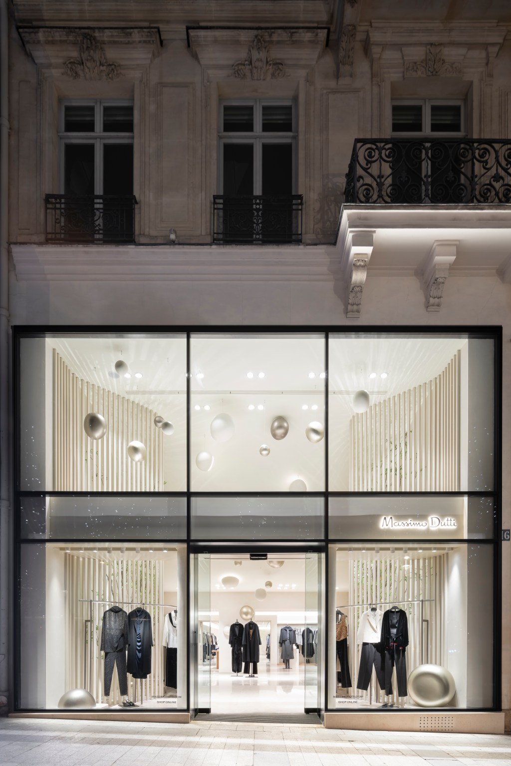 massimo-dutti-revamps-champs-elysees-flagship