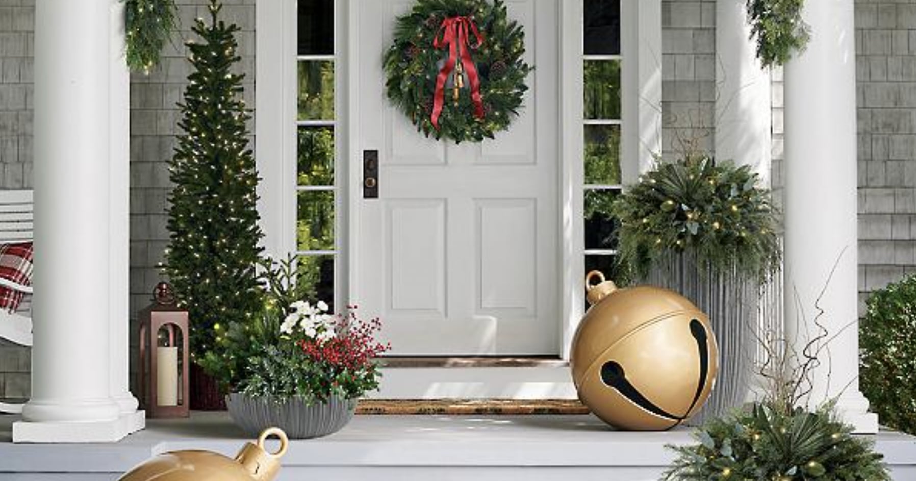 get-your-home-ready-for-the-holidays-with-these-large-outdoor-ornaments