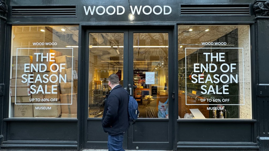 wood-wood-shuts-london store