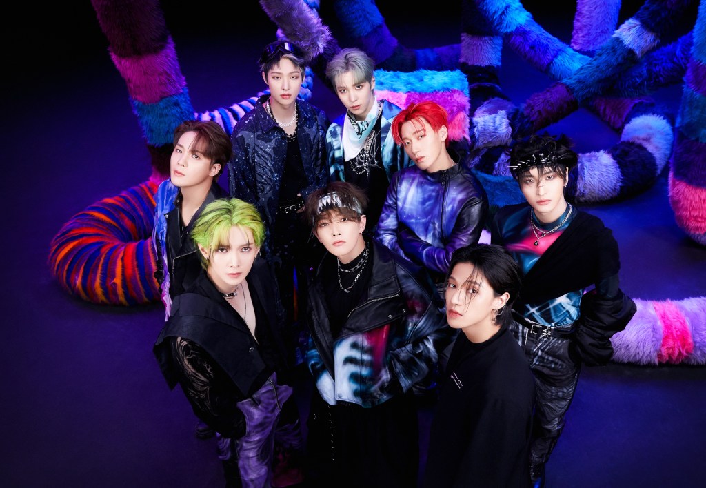 ateez-on-top-of-the world