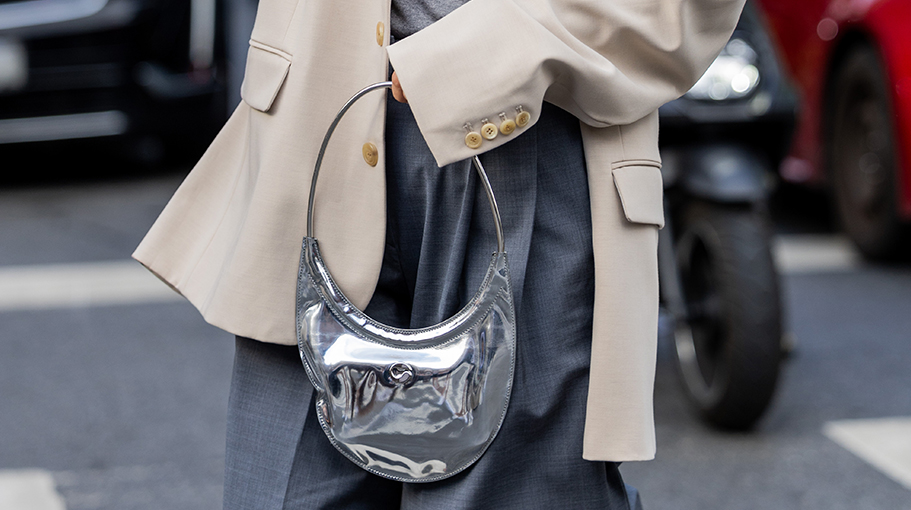 silver-purse-trend:-embrace-your-midnights-era-with-these-high-shine handbags