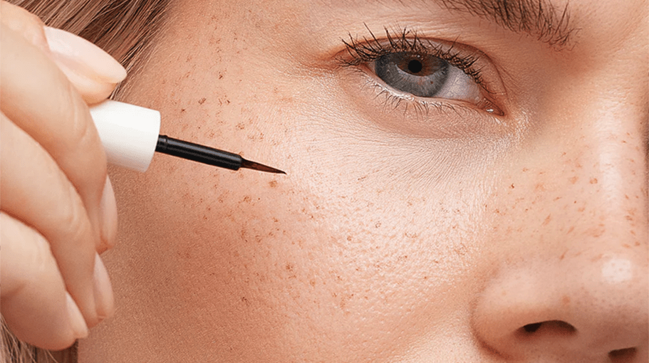 the-best-freckle-pens-for-a-natural-glow,-according-to-makeup artists