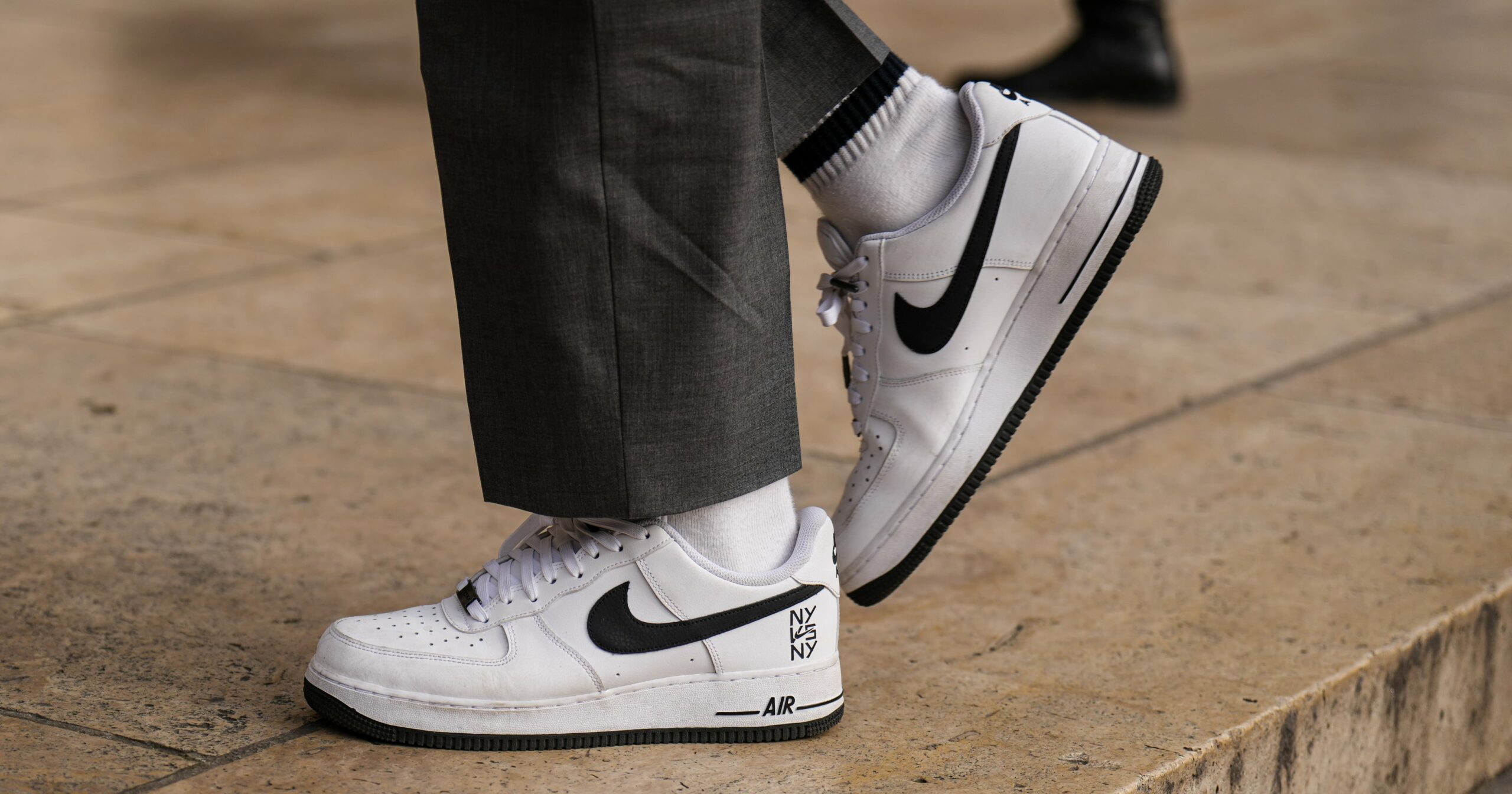 3-editors-give-an-honest-review-of-nike’s-bestselling-air-sneakers