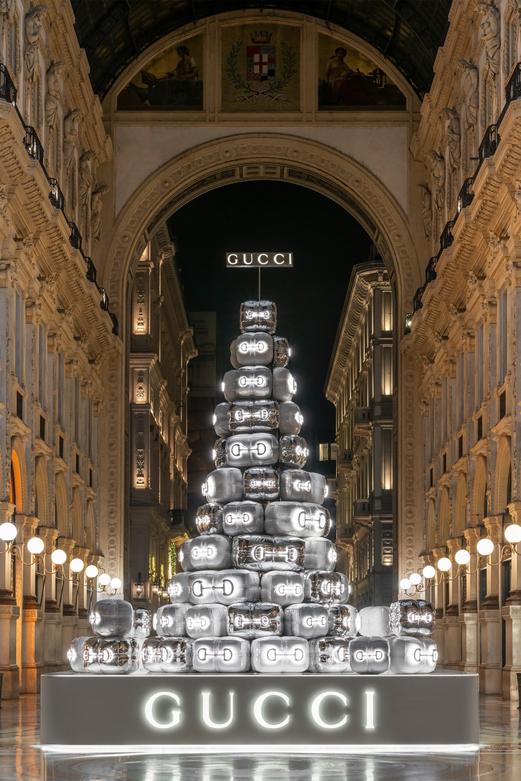 climate-activists-target-gucci’s-christmas-tree-in milan