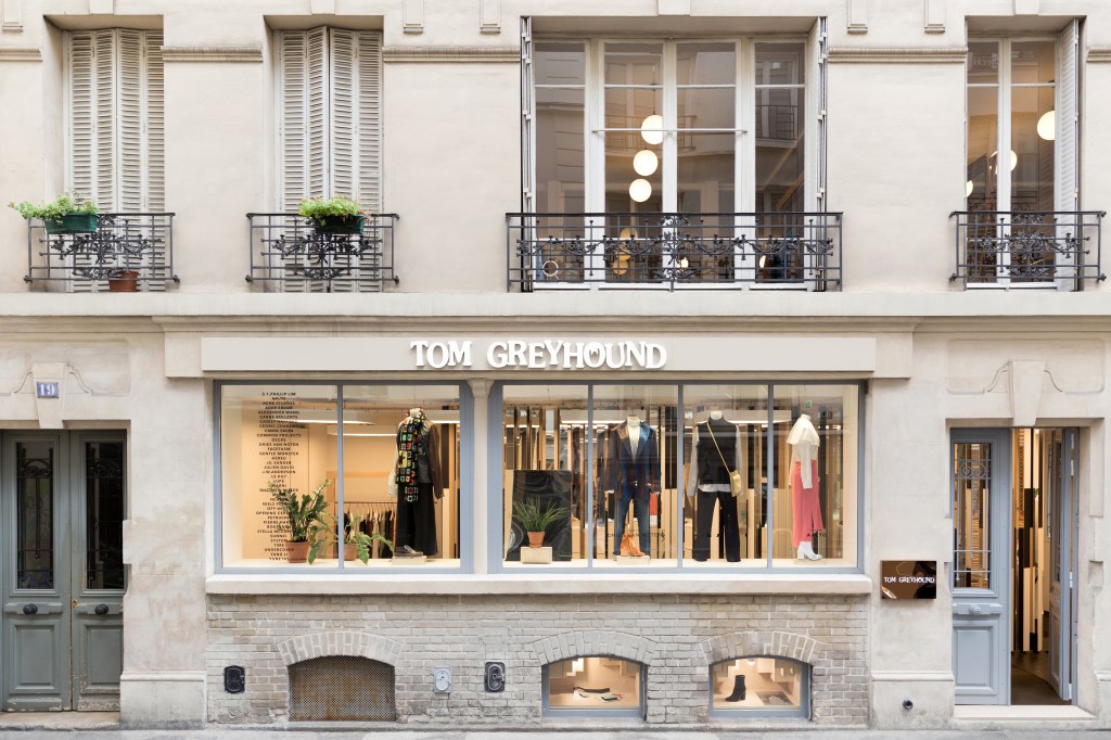 tom-greyhound-to-shutter-paris store