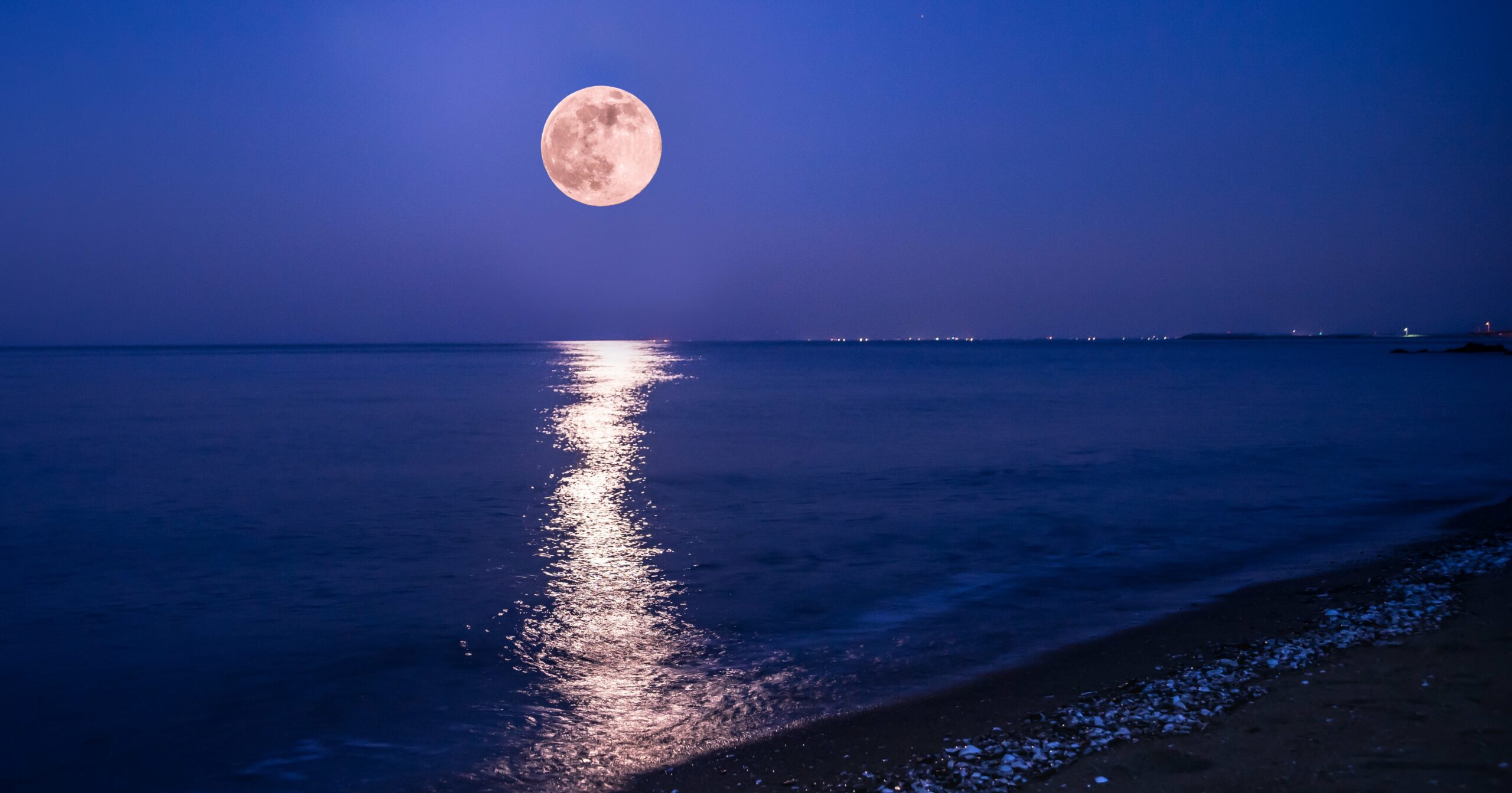 the-strawberry-moon-may-be-the-most-powerful-full-moon-of-the-year-–-here’s-why