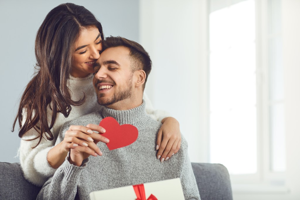 american-millennials-are-putting-love-on-a-budget-this-valentine’s day