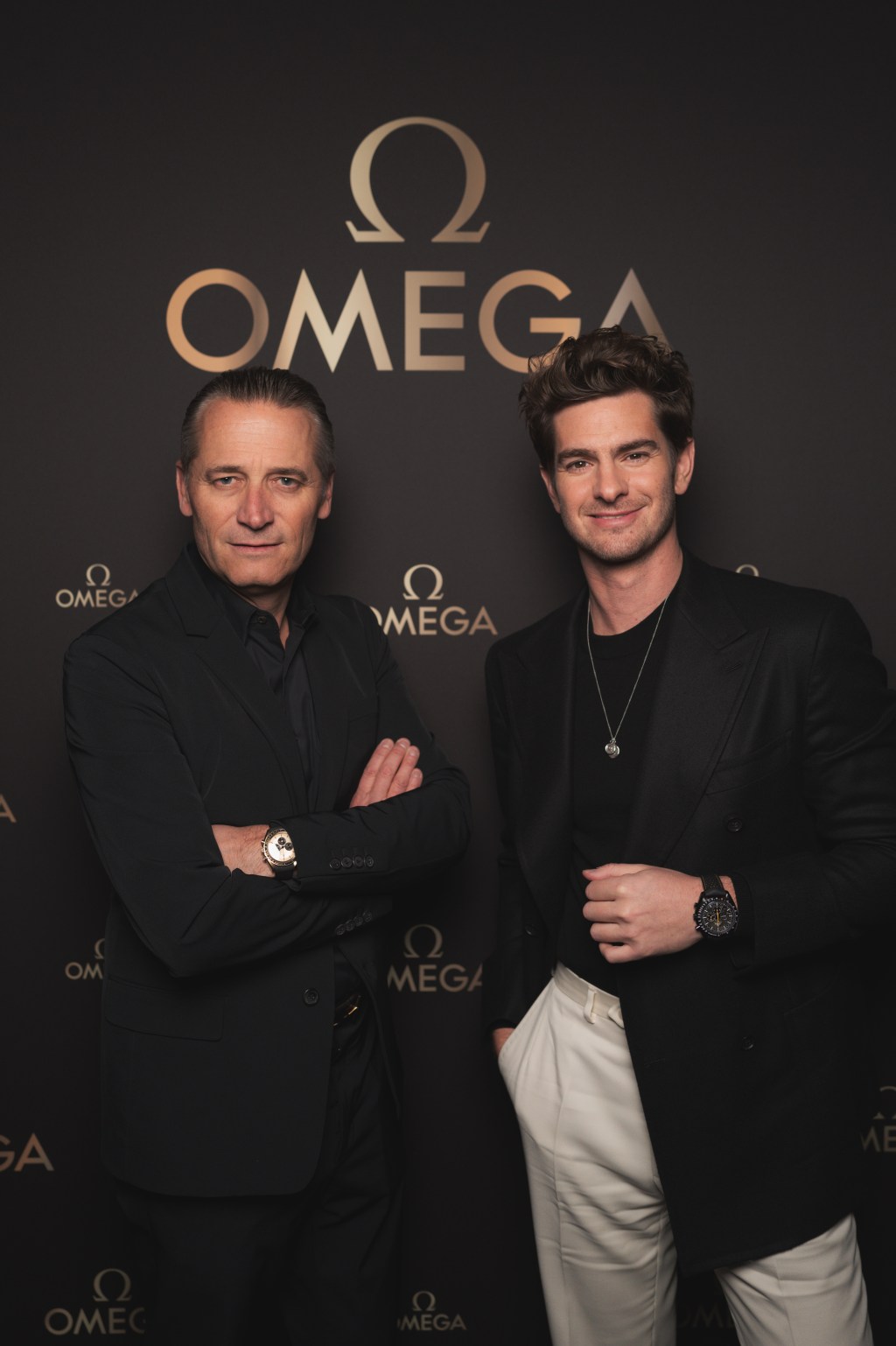 omega-fetes-andrew-garfield-with-dinner-during-paris men’s