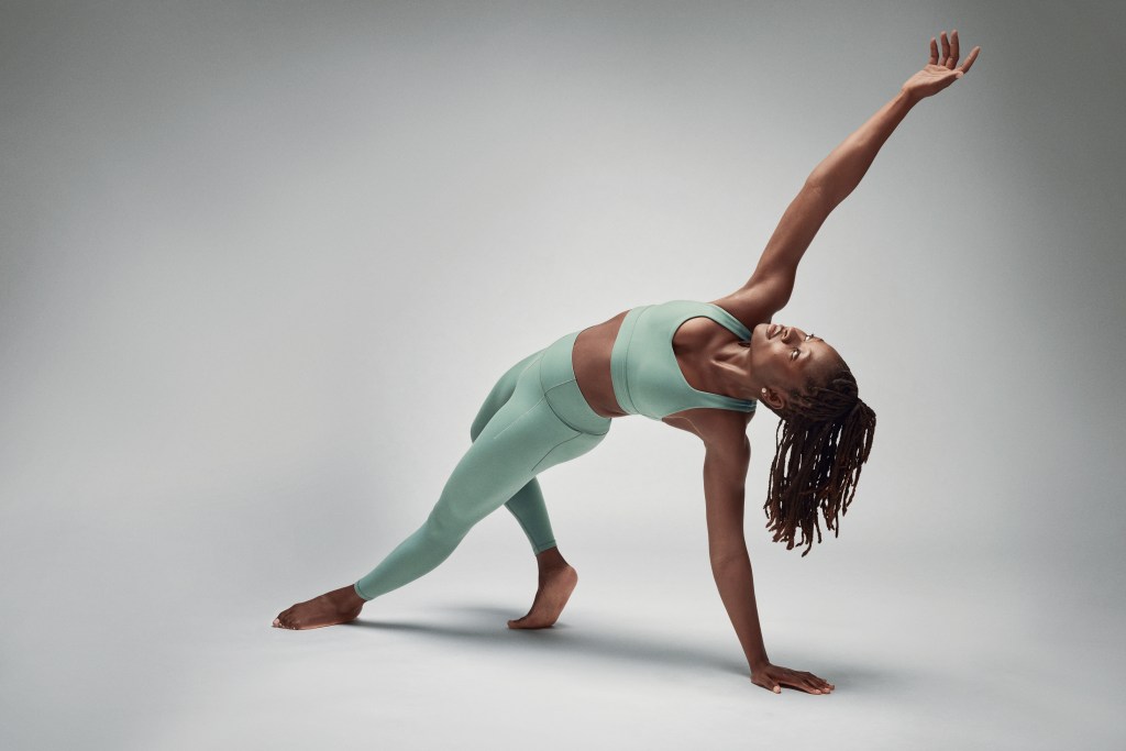 dick’s-to-introduce-new-‘calia-inspire’-collection-of-women’s activewear