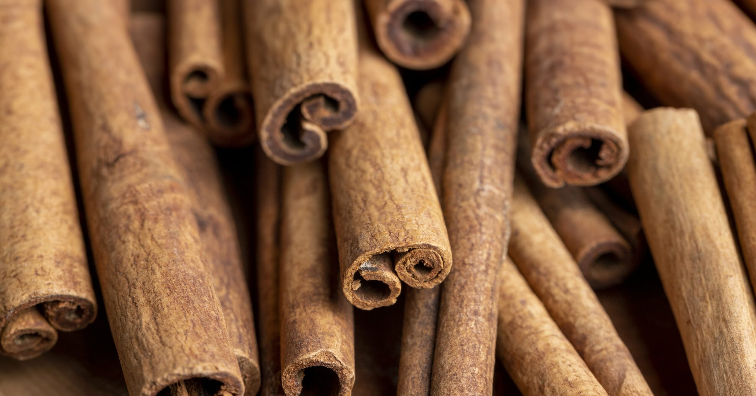 is-ceylon-cinnamon-good-for-you?-an-rd-weighs-in-on-the-benefits