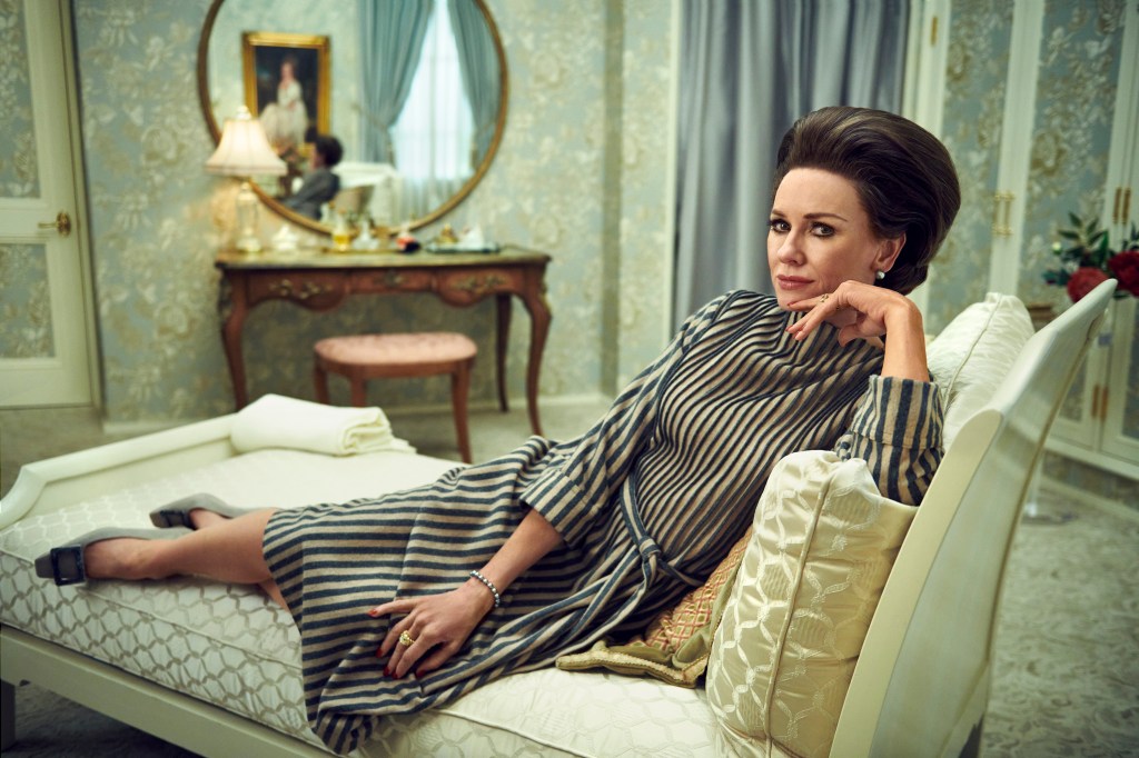 a-closer-look-at-the-costumes-of-‘feud:-capote-vs.-the swans’