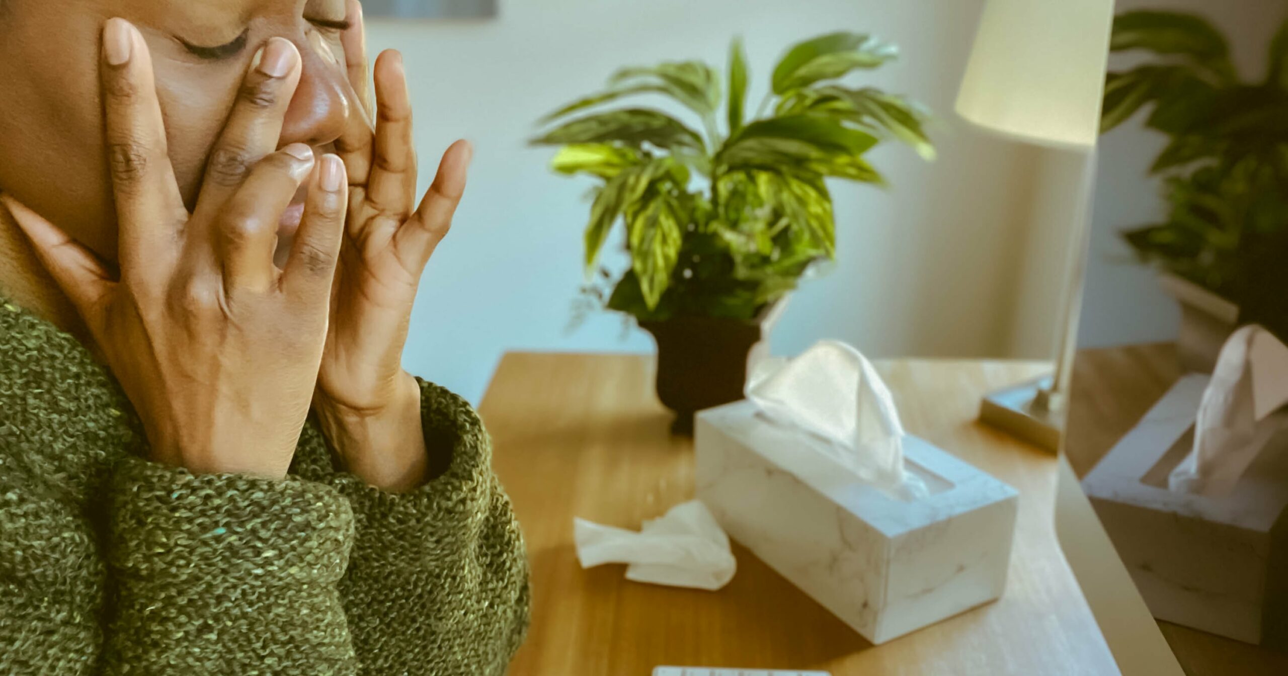 are-sinus-infections-contagious?-here’s-what-3-mds-have-to-say