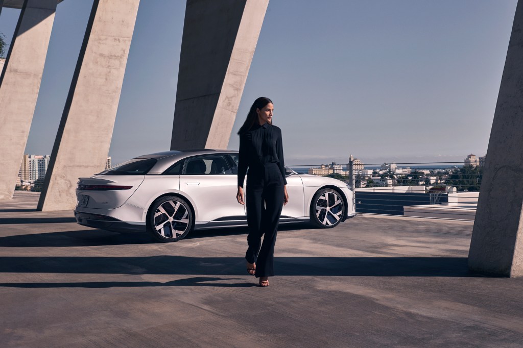 saks-stretches-luxury-appeal-to-electric cars