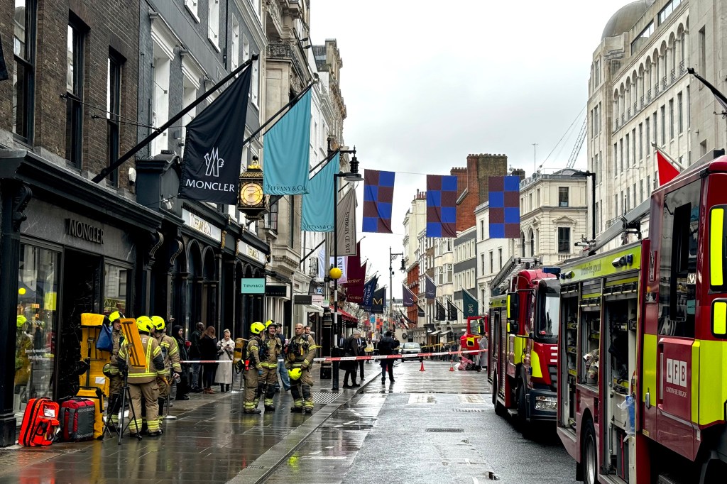 fire-suspends-business-on-london’s-bond street