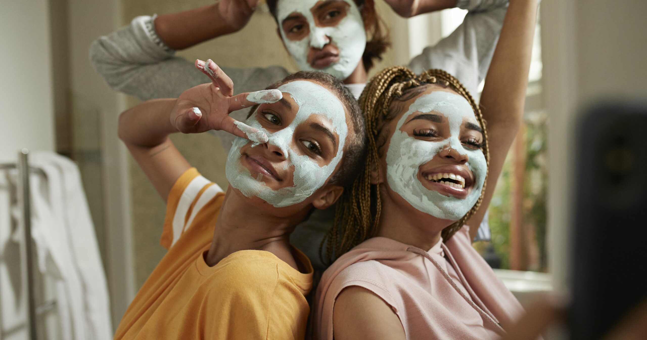 “skin-streaming”-is-the-latest-skin-care-trend-worth-trying