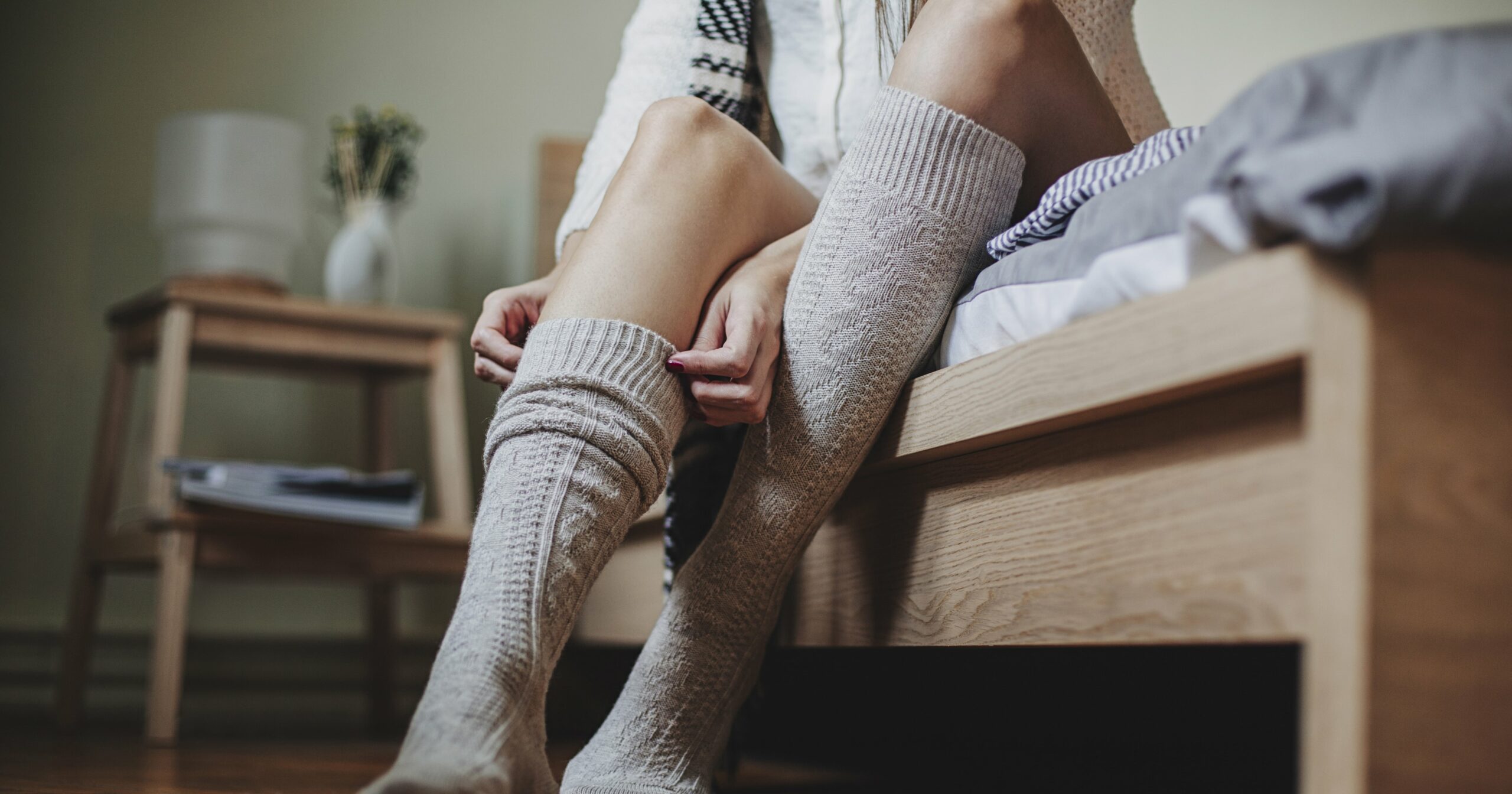 is-wearing-socks-to-bed-ok?-2-sleep-experts-weigh-in