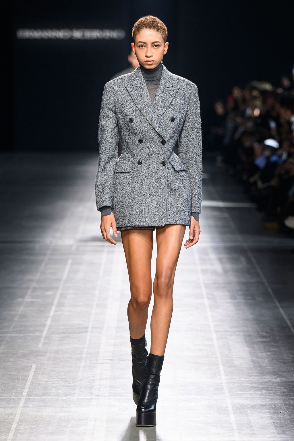 ermanno-scervino-fall-2024-ready-to-wear:-curves ahead