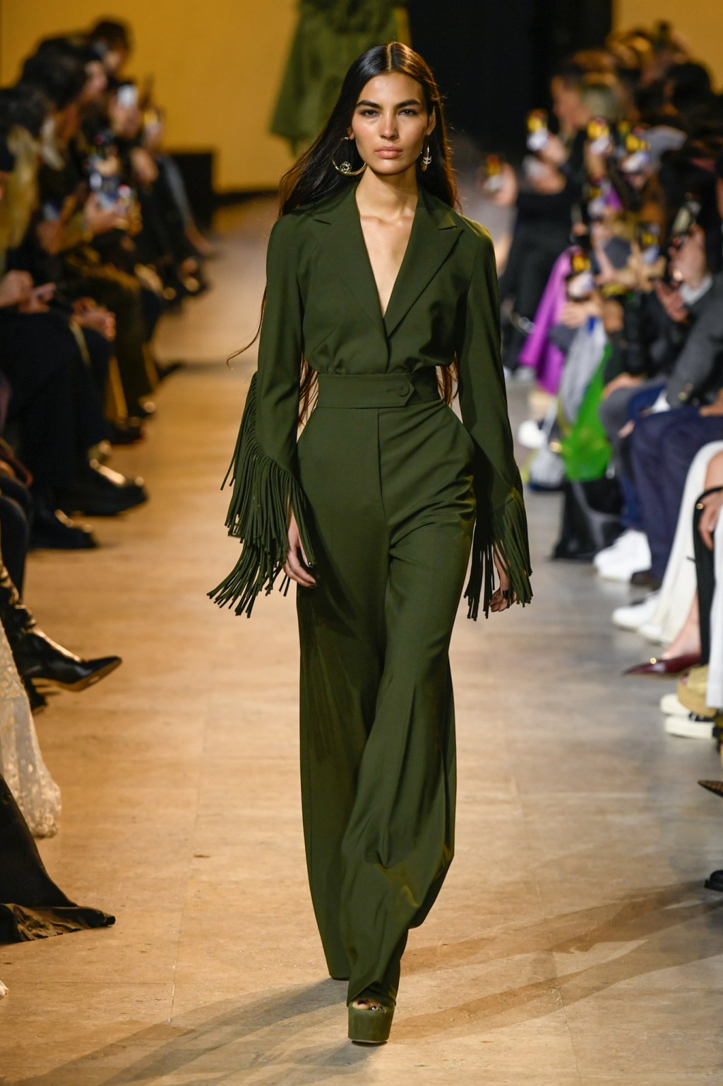 elie-saab-fall-2024-ready-to-wear:-a-little-bit country