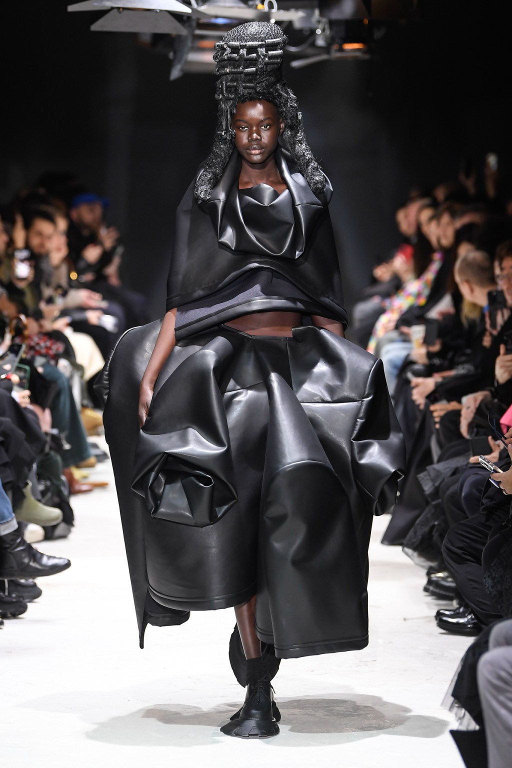 comme-des-garcons-fall-2024-ready-to-wear:-anger-management-meets-avant-garde fashion