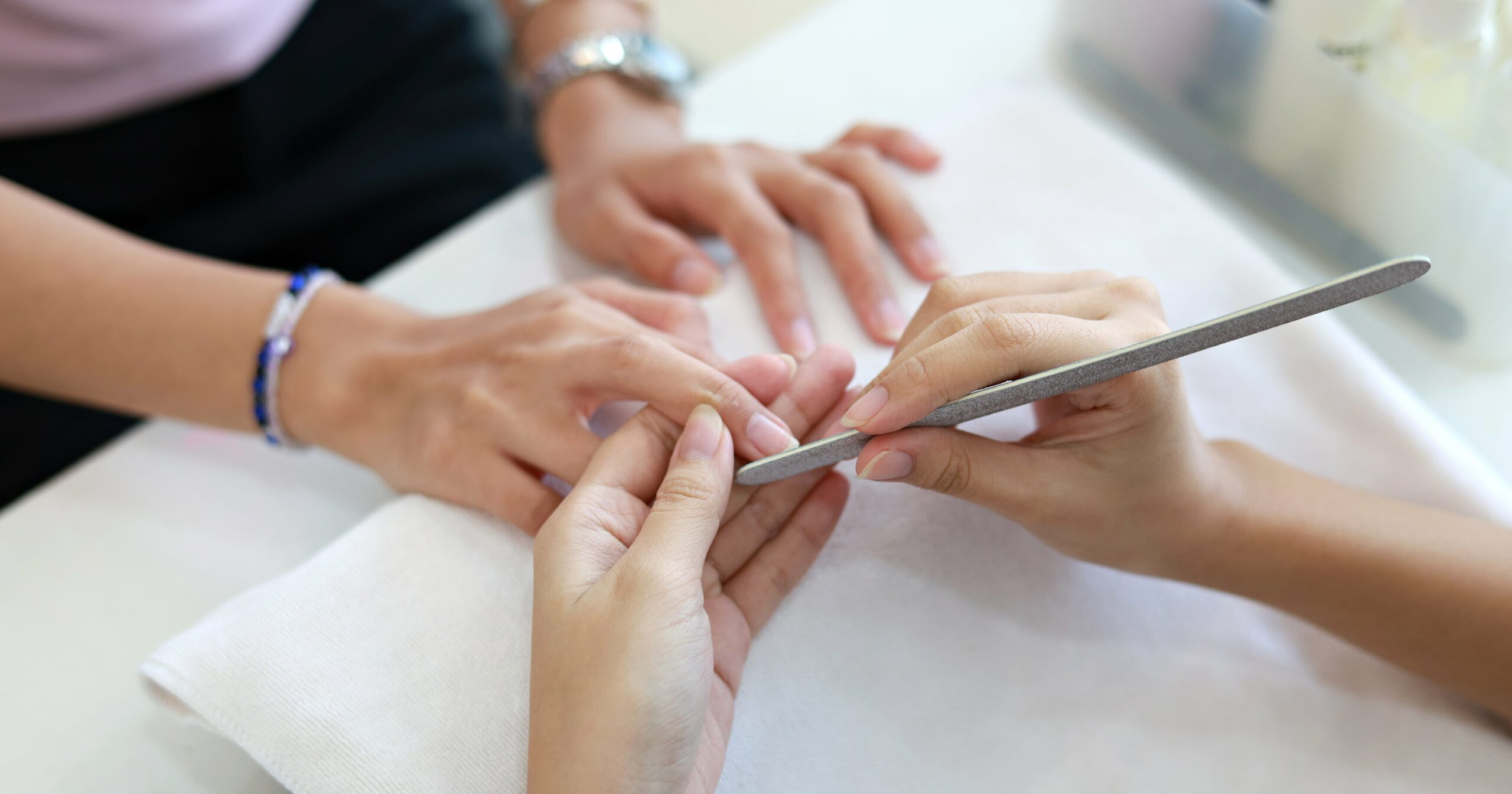 how-russian-manicures-make-your-nails-look-photoshopped