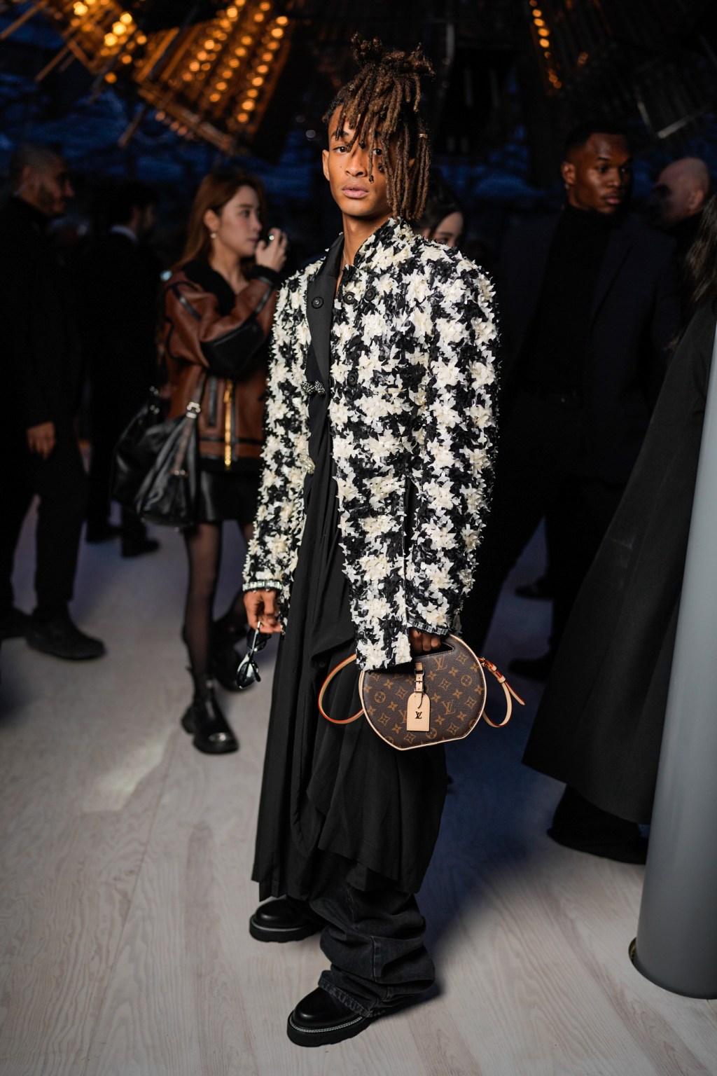 celebrities-front-row-at-louis-vuitton-ready-to-wear-2024-fashion-show:-rave reviews