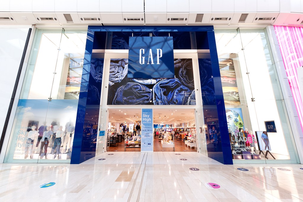 gap-inc.-swings-into-the-black-for-q4,-ceo-richard-dickson-says-retailer-is-‘building muscle’