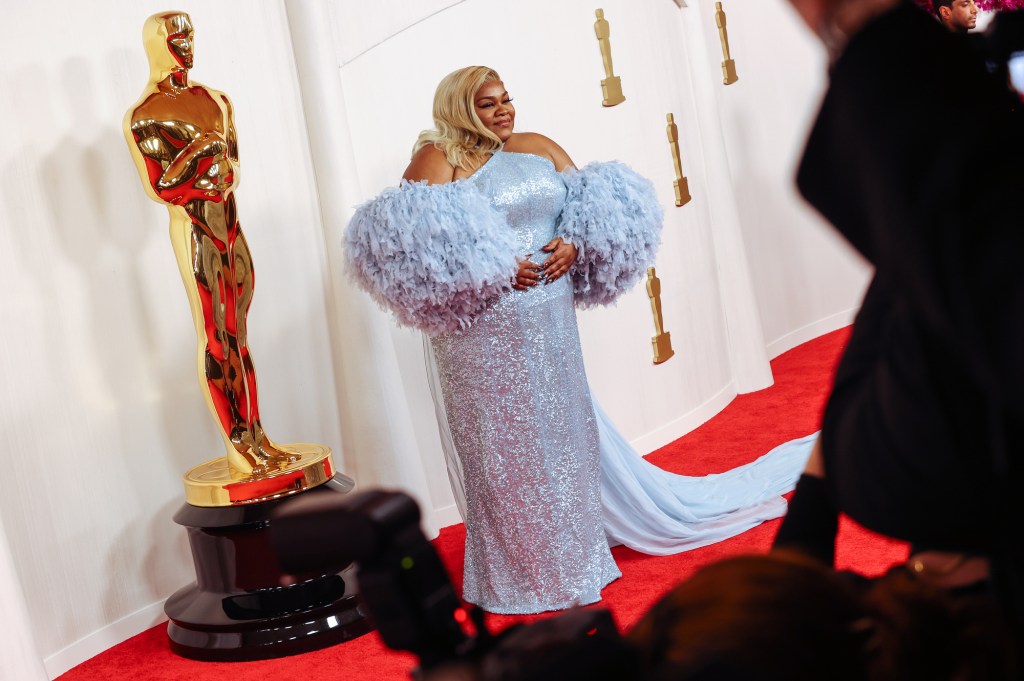 how-oscar-night-sparkle-could-translate-to-shoppers-around-the world