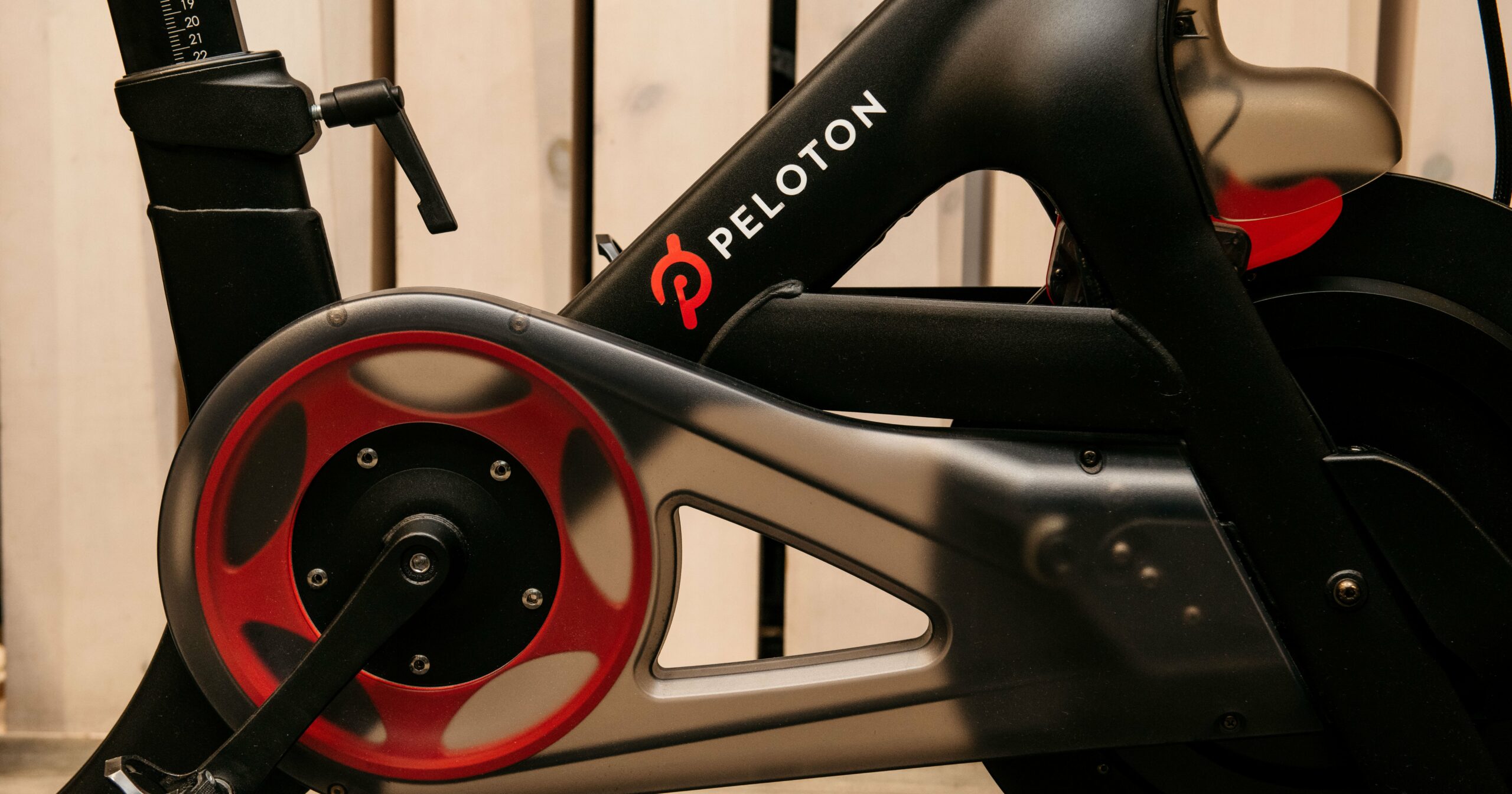 peloton-bikes-are-on-sale,-and-it-might-be-their-lowest-price-ever