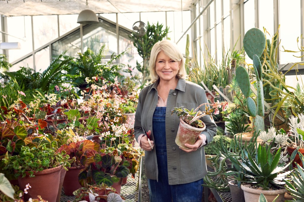 exclusive:-martha-stewart’s-gardening garb