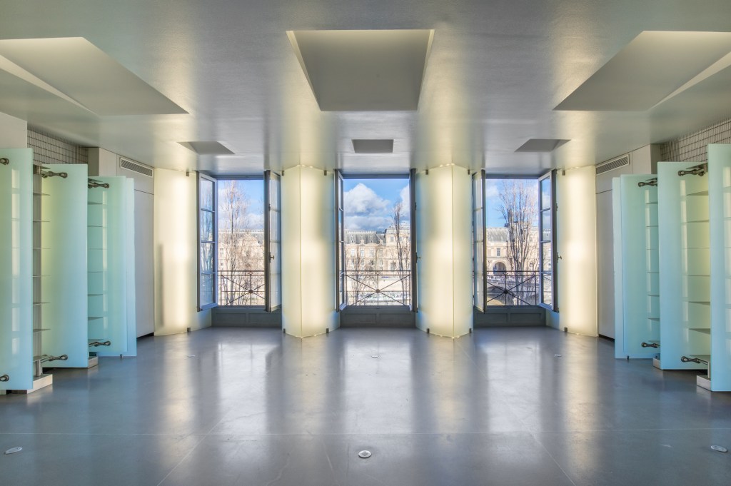 karl-lagerfeld’s-paris-apartment-sells-for-10m euros