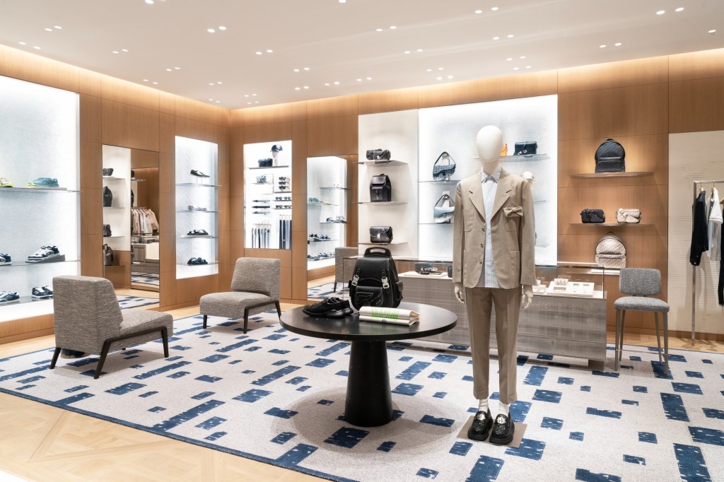 dior-opens-its-fifth-store-in-mexico city