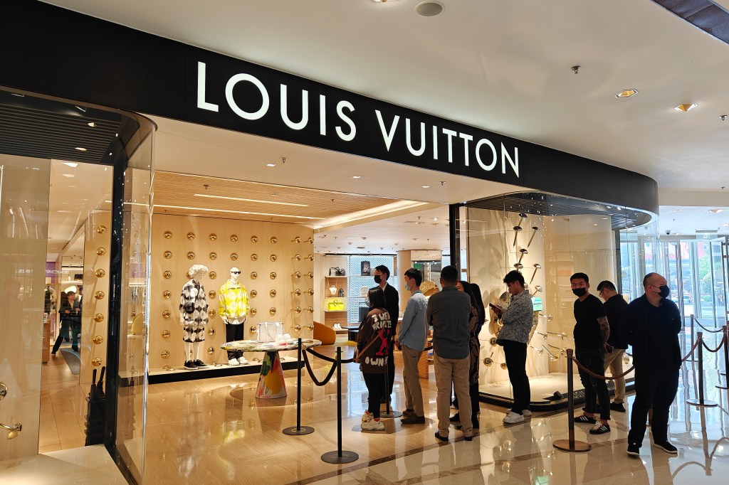 lvmh-revenue-falls-2%-in-q1-as-luxury-slowdown-hits-champagne-and-jewelry sales