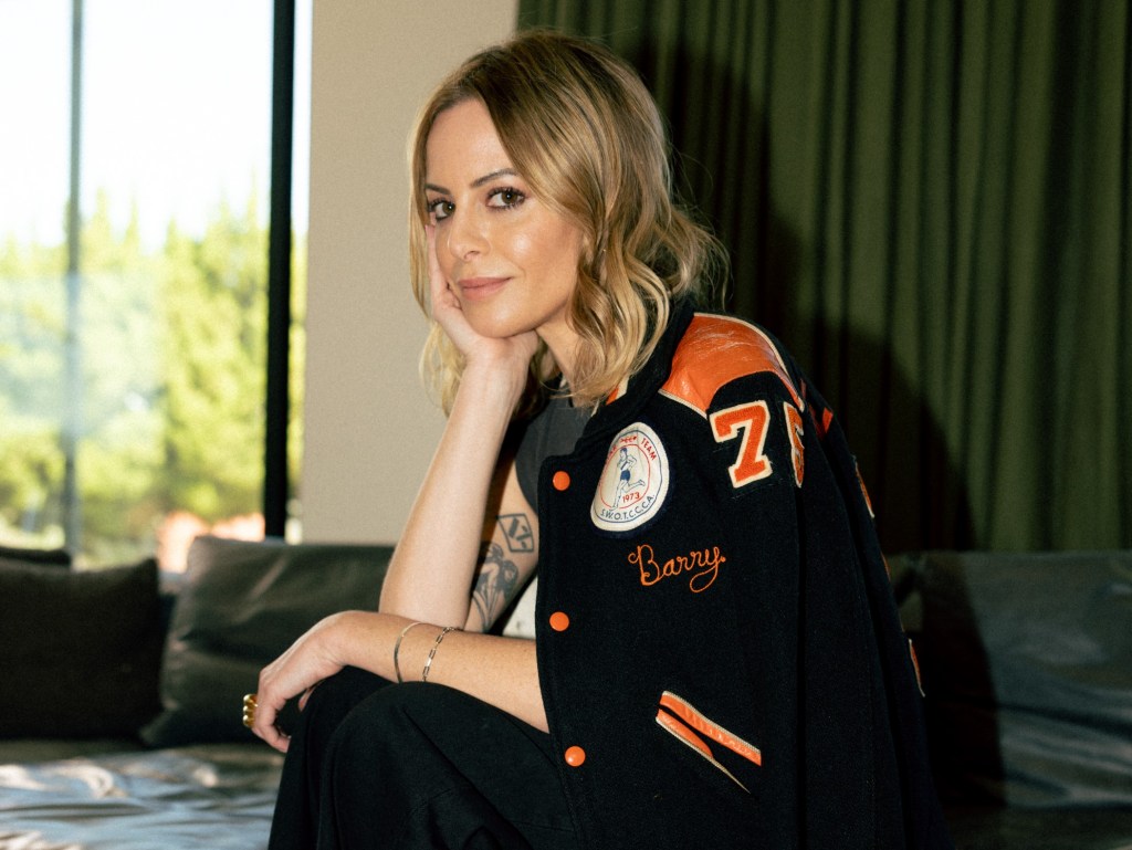 mntge-and-sophia-amoruso-collaborate-on-a-vintage-t-shirt-capsule collection