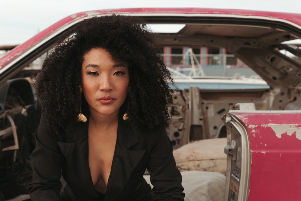 judith-hill-heals-from-the-death-of-her-collaborators-on-new-album-‘letters-from-a-black widow’