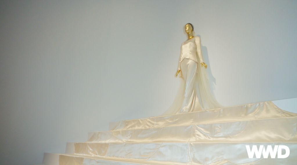 inside-the-met’s-‘sleeping-beauties:-reawakening-fashion’ exhibition