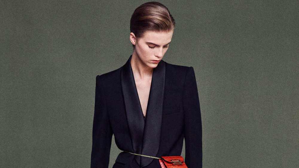 victoria-beckham-nods-to-helmut-newton-and-the-art-of-party-dressing-for-resort 2025