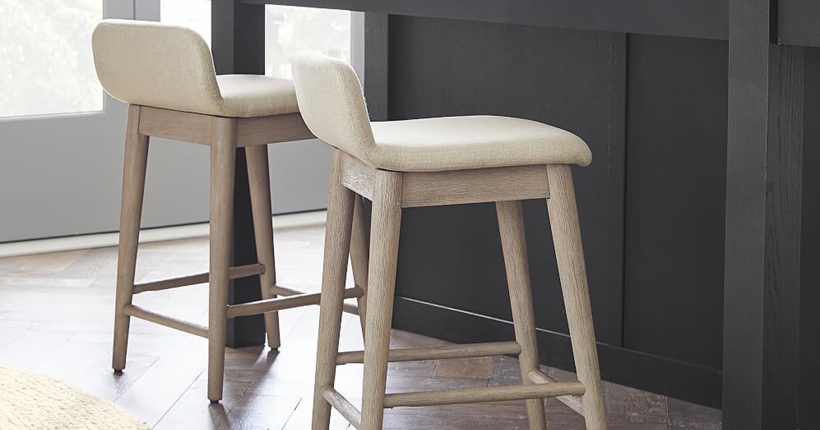 the-best-counter-and-bar-stools-for-your-kitchen-island