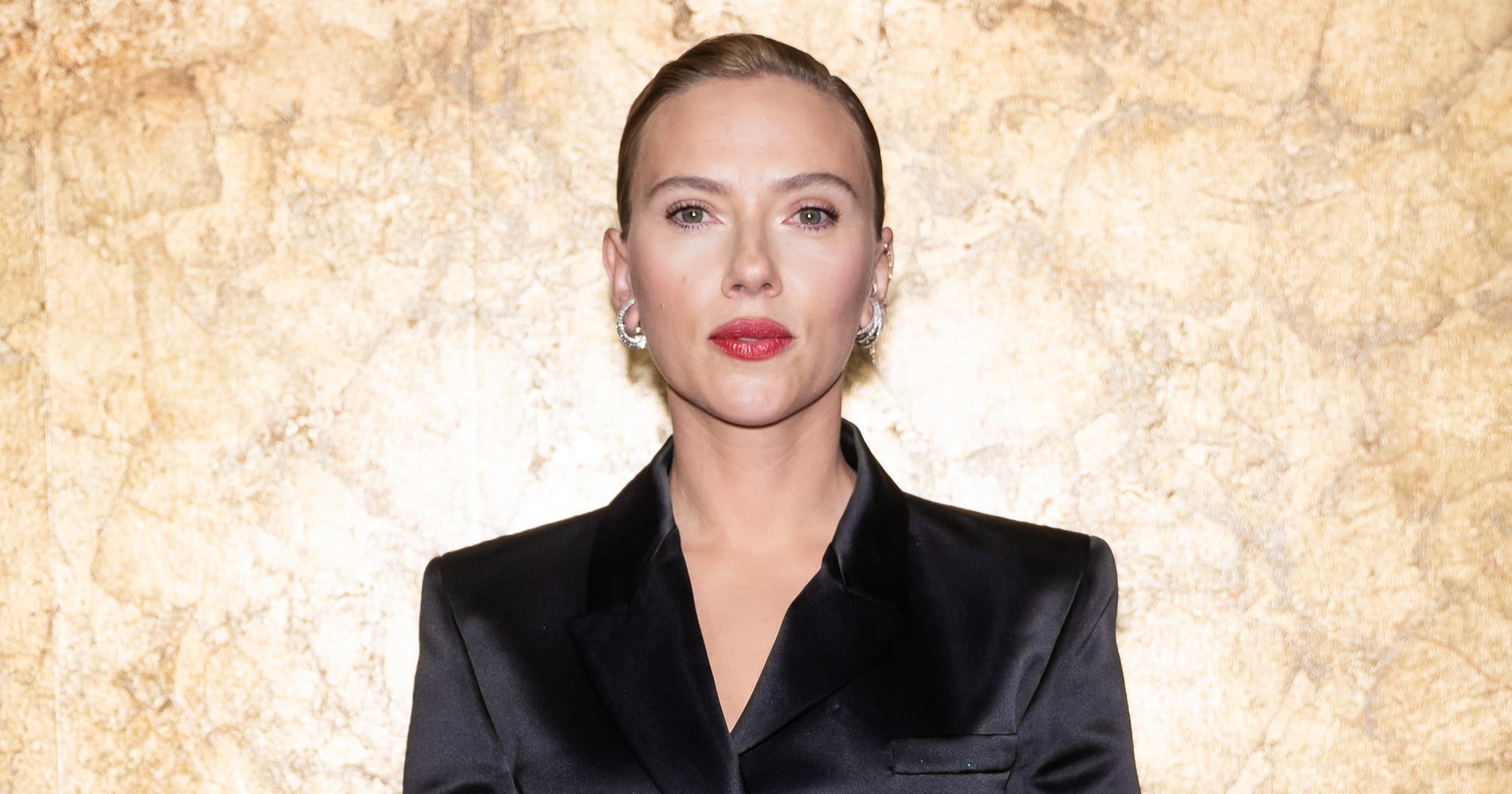 scarlett-johansson’s-back-tattoo-is-only-1-of-many-in-her-collection