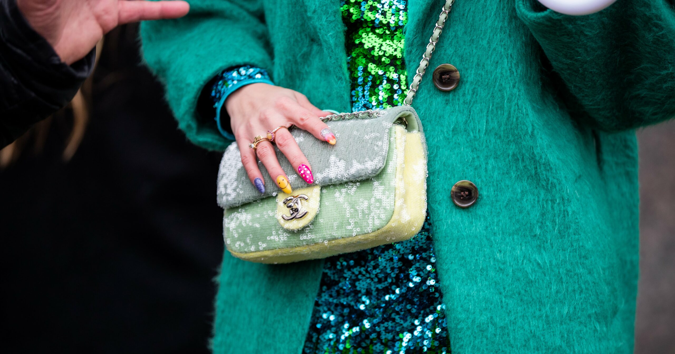 “junk”-nails-are-the-wild-maximalist-trend-you-have-to-see-to-believe