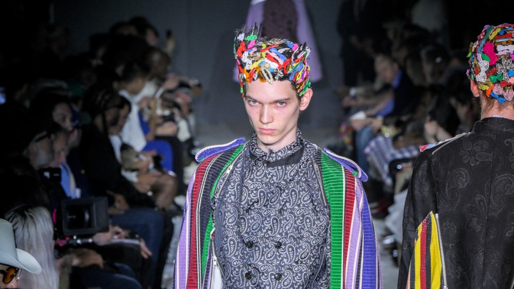 standout-beauty-looks-appearing-on-men’s-spring-2025 runways